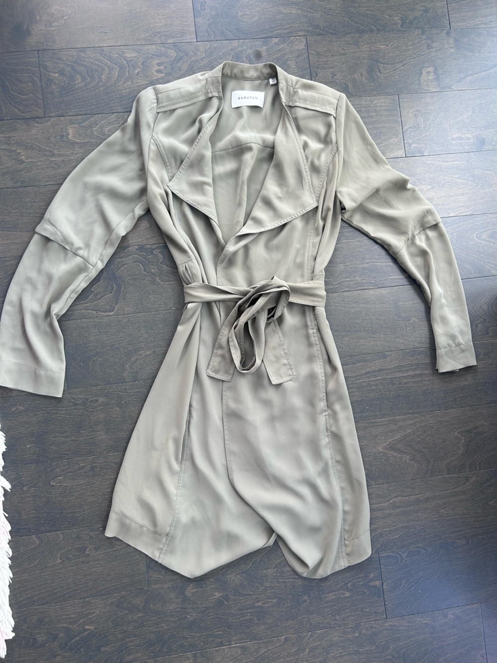 Babaton Women’s Light Trechcoat Size XS